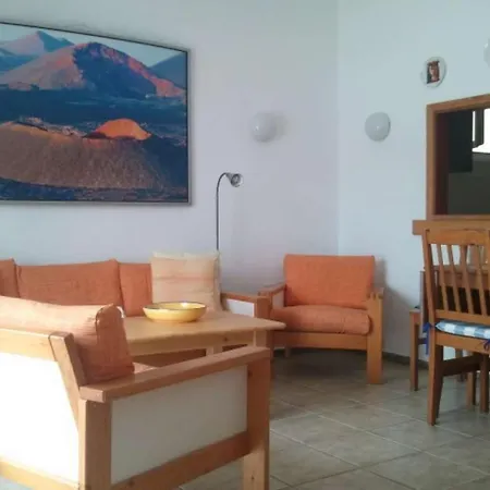 La Caleta Sleeps 6 Wifi Willa